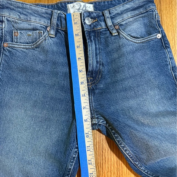 Free People We The Free Women's 24 Medium Wash Blue distressed Denim Jeans(a3 - Picture 8 of 11
